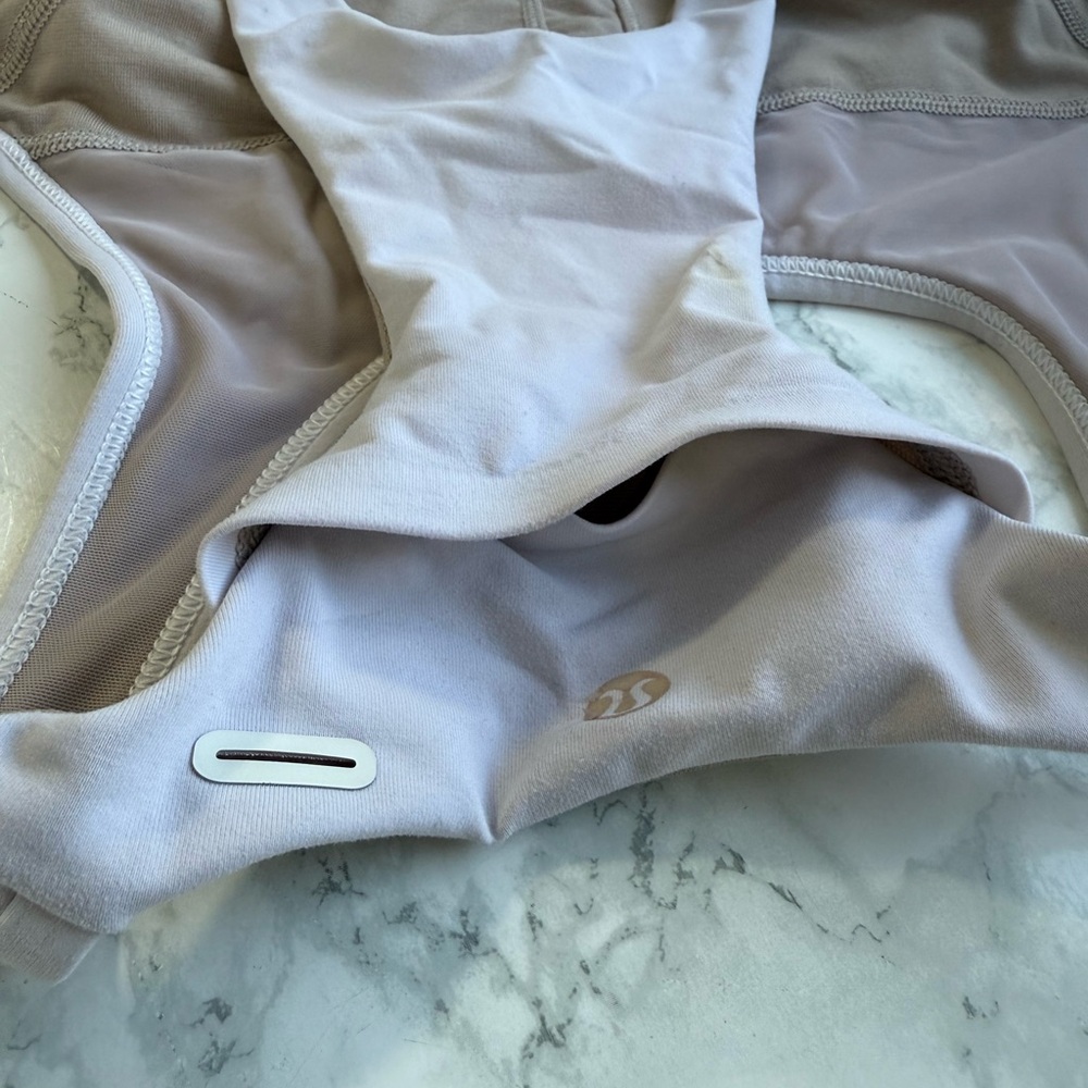 lululemon White Racerback High Neck Sports Bra Size 8 - Picture 7 of 7